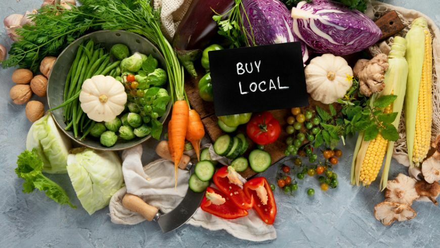 local and seasonal fruits 