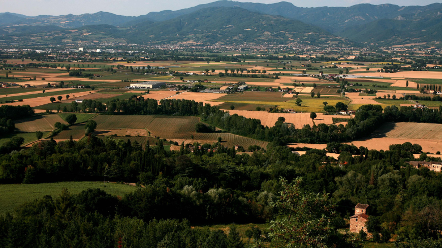 Train journey to Tiber Valley, Italy